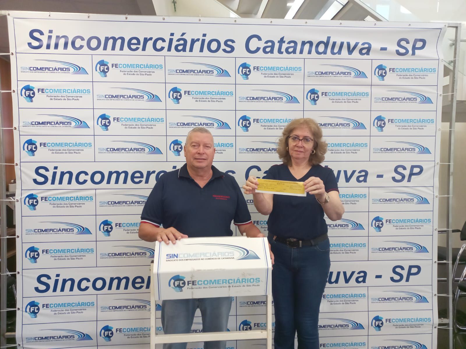 Sincomerciários de Catanduva realiza sorteio de vales-compra