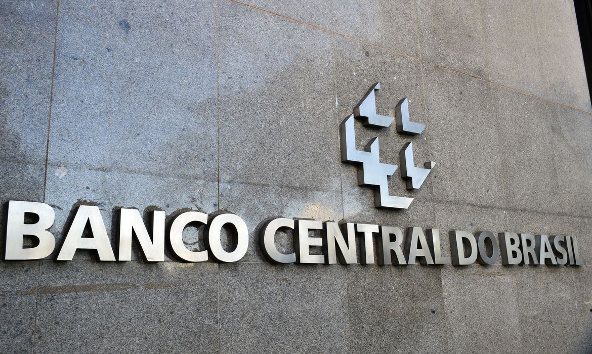 Copom mantém  juros básicos da economia em 13,75% ao ano