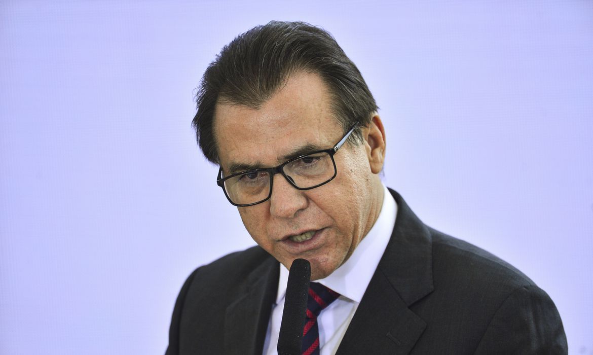 Governo deve apresentar revisão da legislação trabalhista no 1° semestre
