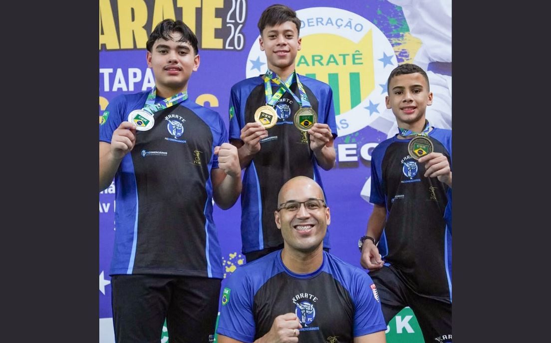 Alunos do Programa de Iniciação Esportiva Fecomerciários de Karatê conquistam medalhas em Goiás