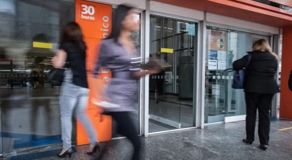 Bancos têm horários reduzidos de atendimento no final de ano