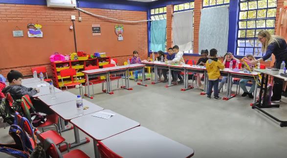 Pandemia ainda impacta educação no Brasil, aponta estudo