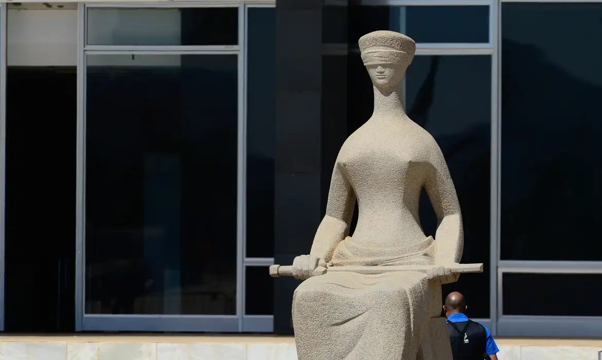 Maioria do STF vota a favor da União em disputa previdenciária