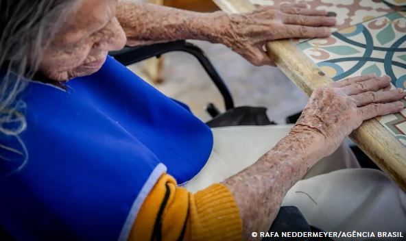 Saúde amplia tratamento para casos graves de Alzheimer no SUS