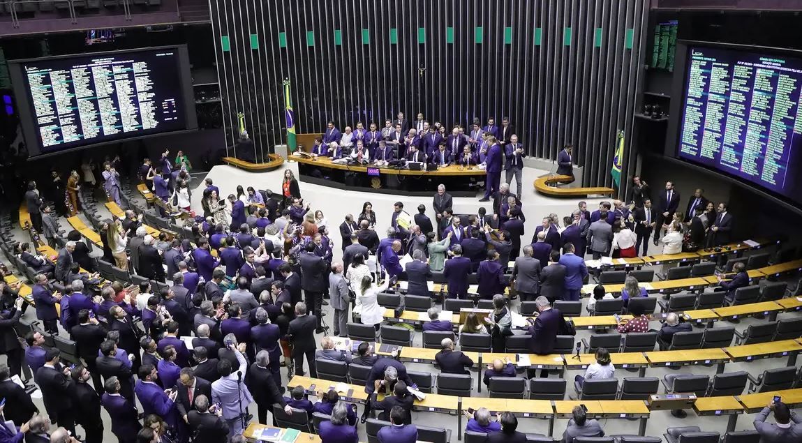 Câmara aprova segundo projeto de regulamentação da reforma tributária