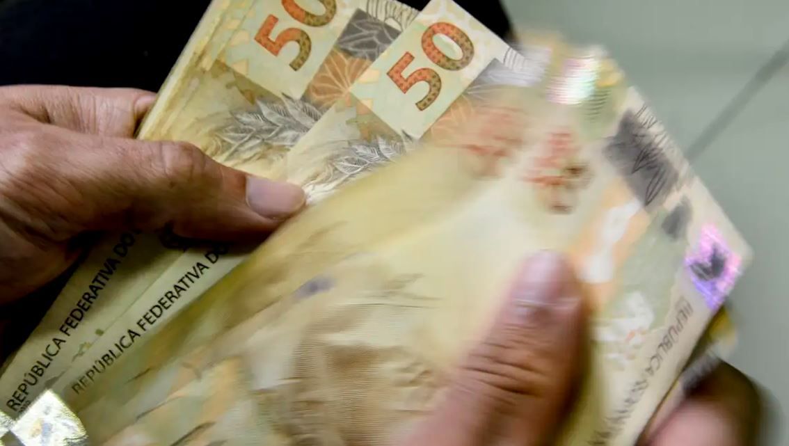 Juros recuam para o crédito rotativo e cheque especial