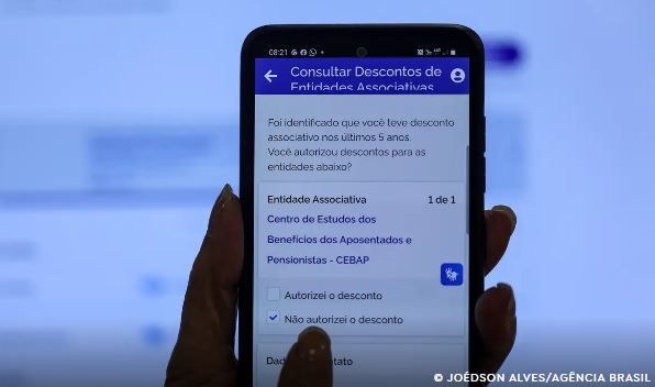 Segurados do INSS podem pedir devolução de descontos ilegais